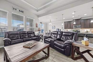 Thoughtfully designed and impeccably maintained, this 4-bedroom - photo 6