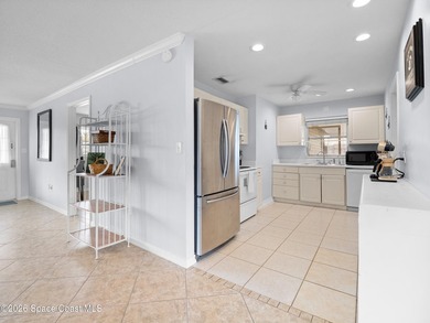 Discover the perfect blend of comfort and convenience in this - photo 8