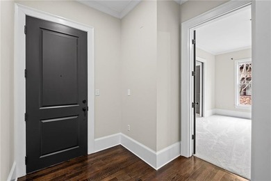 Stunning 4th-floor residence (Unit 403) in the heart of Vickery