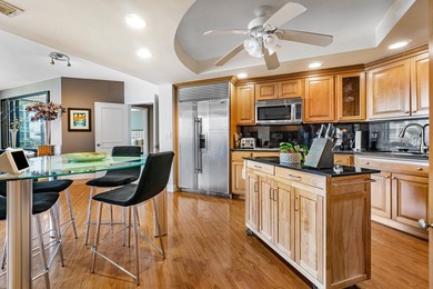 This beautifully redone 2 bedroom, 2.1 bathroom Sloans Curve - photo 11