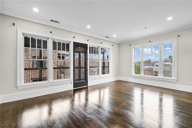 Stunning 4th-floor residence (Unit 403) in the heart of Vickery