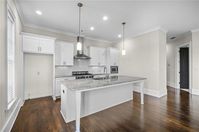 Stunning 4th-floor residence (Unit 403) in the heart of Vickery