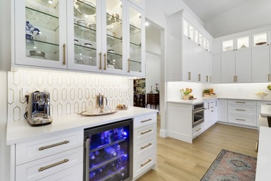 Newly offered custom estate home on 1.13 acres in the - photo 28