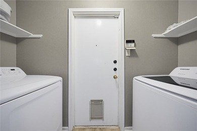 Welcome to this beautiful 3-bedroom, 2-bath home located in the - photo 9