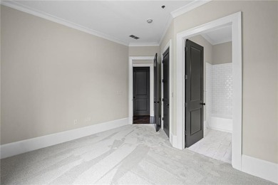 Stunning 4th-floor residence (Unit 403) in the heart of Vickery - photo 30