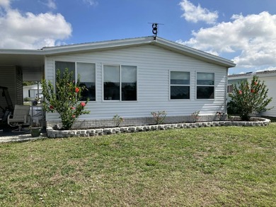 This New listing has so many updates and is ready to move right - photo 3