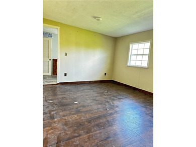 Welcome to this beautiful house, with a little TLC can be your - photo 5