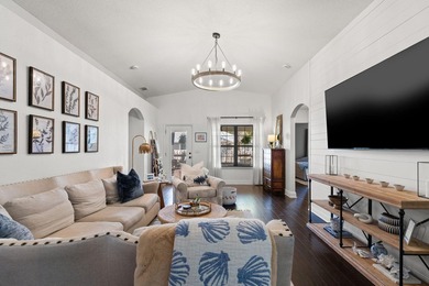 This delightful, move-in ready home welcomes you with a spacious - photo 14