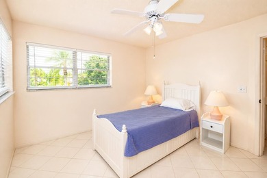 Chic and bright 2 bedroom corner unit in sought after Cedar - photo 14