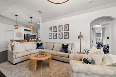 This delightful, move-in ready home welcomes you with a spacious - photo 15