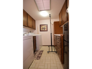 Welcome home. Beautifully maintained condo in PRIME location - photo 16