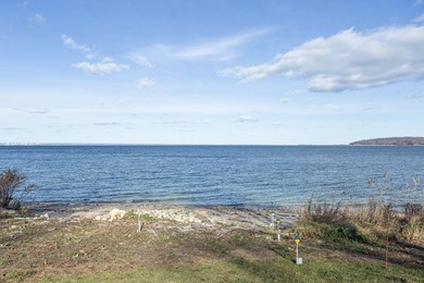Rare and Remarkable Waterfront Offering on Centre Island An - photo 17