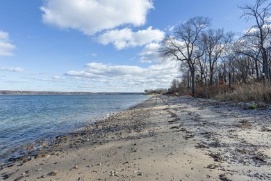 Rare and Remarkable Waterfront Offering on Centre Island An - photo 18