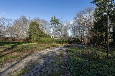 Rare and Remarkable Waterfront Offering on Centre Island An - photo 21