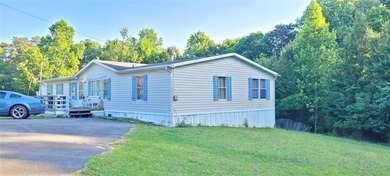 Spacious 4BR/2BA home on .81 acres in Acworth! With over 2,100 - photo 2