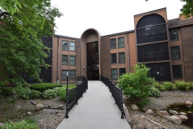Welcome home. Beautifully maintained condo in PRIME location - photo 40