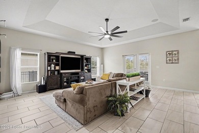 Welcome to this exceptional 4-bedroom, 3.5-bathroom - photo 8