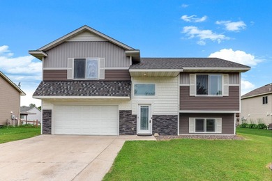 Welcome to 925 Highview Loop SE, a beautiful, 3 bed 2 bath 2 car - photo 1