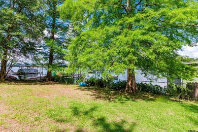 Welcome to this waterfront opportunity on Lake Holbrook - photo 15