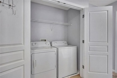 Located in Victoria Crossing, this end-unit townhome offers - photo 27