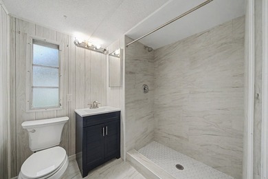 Enjoy the perfect fishing retreat in this very clean - photo 34