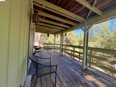 This Yosemite area home in the pines called 'Lil Oak Hill' is - photo 35