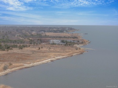 Waterfront Luxury Living | East Patchogue Welcome to an - photo 4