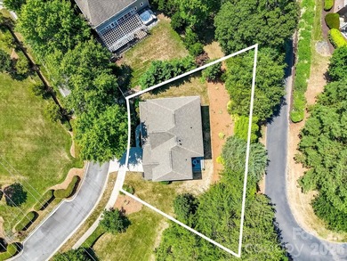 Meticulously maintained, this beautiful 4-bedroom, 2.5-bath home - photo 4