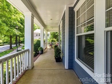 Meticulously maintained, this beautiful 4-bedroom, 2.5-bath home - photo 6
