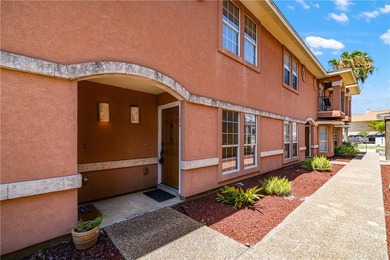 Perfect Island living! Spacious 3-bedroom, 2.5-bath townhome in - photo 1