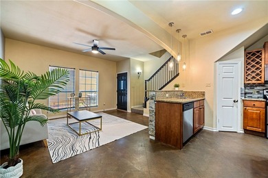 Perfect Island living! Spacious 3-bedroom, 2.5-bath townhome in - photo 9