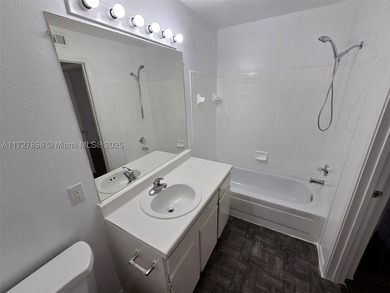 AMAZING APARTMENT, LAMINATE FLOORS, ONE BEDROOM, ONE BATHROOM - photo 11