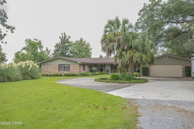 Welcome to 808 Plantation Drive, a stunning blend of plantation - photo 5