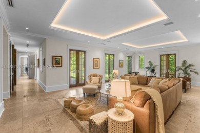 Timeless colonial-style residence, also known as Villa Rosa, set - photo 15