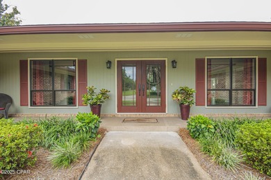 Welcome to 808 Plantation Drive, a stunning blend of plantation - photo 6