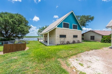 IT'S ALWAYS LAKE TIME AT THIS INCREDIBLE WATERFRONT RETREAT ON - photo 2