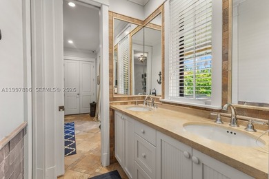 Timeless colonial-style residence, also known as Villa Rosa, set - photo 31