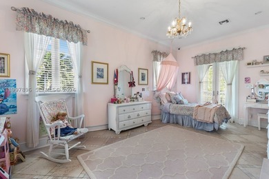 Timeless colonial-style residence, also known as Villa Rosa, set - photo 34