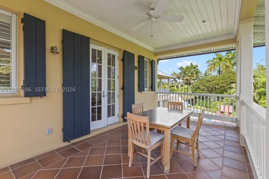 Timeless colonial-style residence, also known as Villa Rosa, set - photo 36