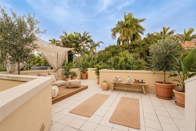 Timeless colonial-style residence, also known as Villa Rosa, set - photo 43