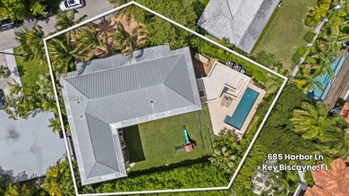 Timeless colonial-style residence, also known as Villa Rosa, set - photo 44