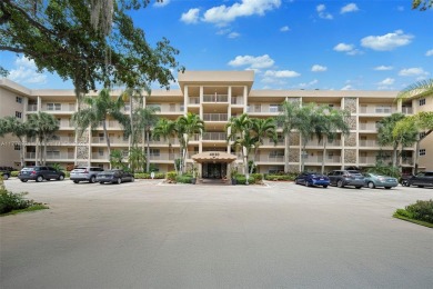 Lake Condo For Sale in Pompano Beach, Florida