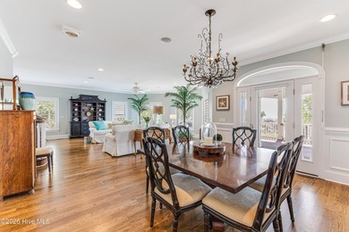 Set within the sought-after Turtle Creek neighborhood on Oak - photo 13