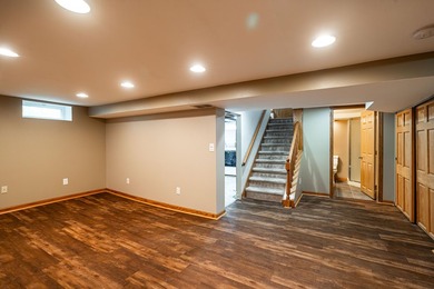 Imagine being just steps from the Beer Garden, Seven Bridges - photo 17