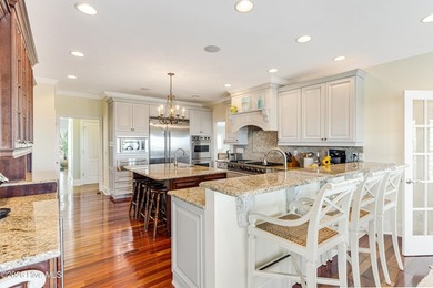 Set within the sought-after Turtle Creek neighborhood on Oak - photo 25