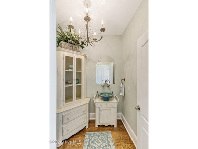 Set within the sought-after Turtle Creek neighborhood on Oak - photo 28