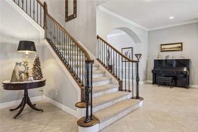 Lakefront Estate with Golf & Waterfront Views | Exclusive Lake - photo 4