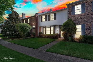 Lake Townhome/Townhouse For Sale in Shreveport, Louisiana