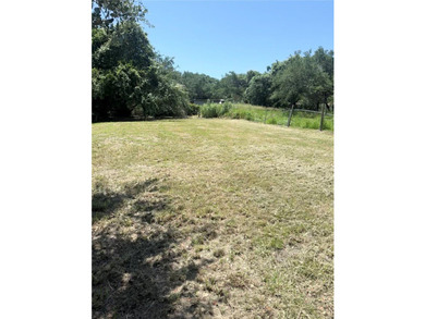Ready to build near the water? This unimproved residential lot - photo 2