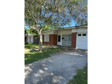 Opportunity Awaits! This 4-bedroom, 1-bath home is full of - photo 3